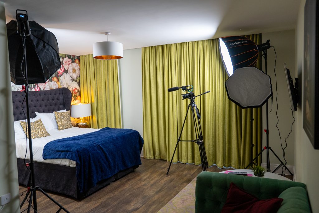 About climaxx media group 1 climaxxmedia set